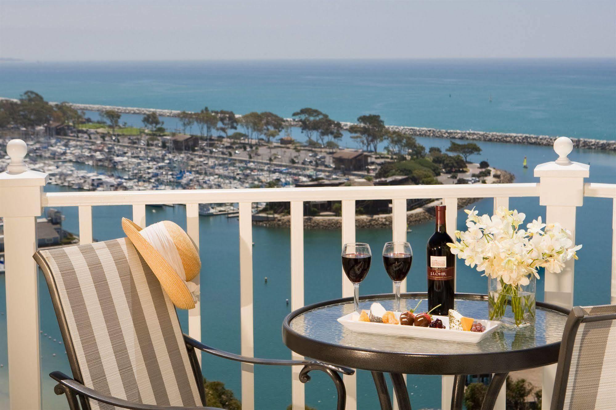 Blue Lantern Inn, A Four Sisters Inn Dana Point Restaurant photo